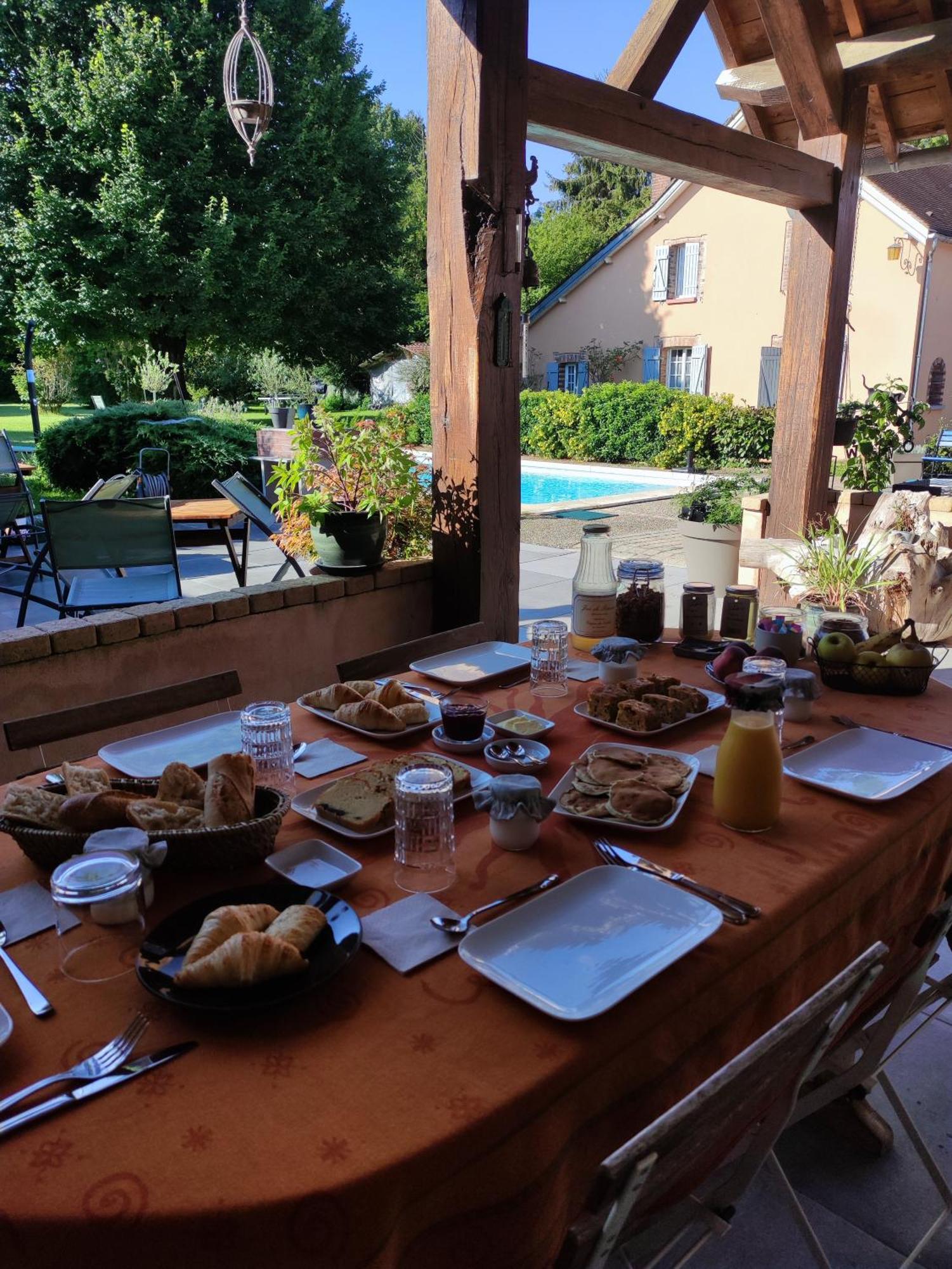 Atelier Des Sens 89 Couette-café *